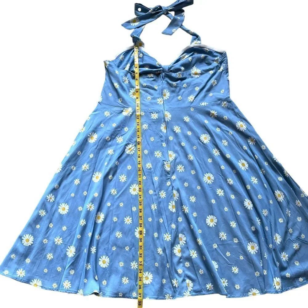 UNIQUE VINTAGE 50s Daisy Halter Swing Dress in Blue and White 1X - Picture 11 of 12